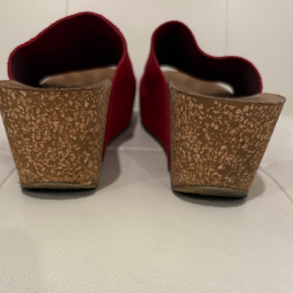 8100 Melrose Fred Segal Red Suede Wedge Slide Sandals Size EU 37 - Picture 5 of 7
